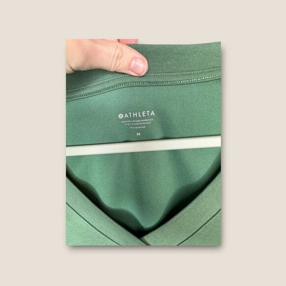 Athleta Willow V Neck Sweater in Green Size Medium - Picture 5 of 7